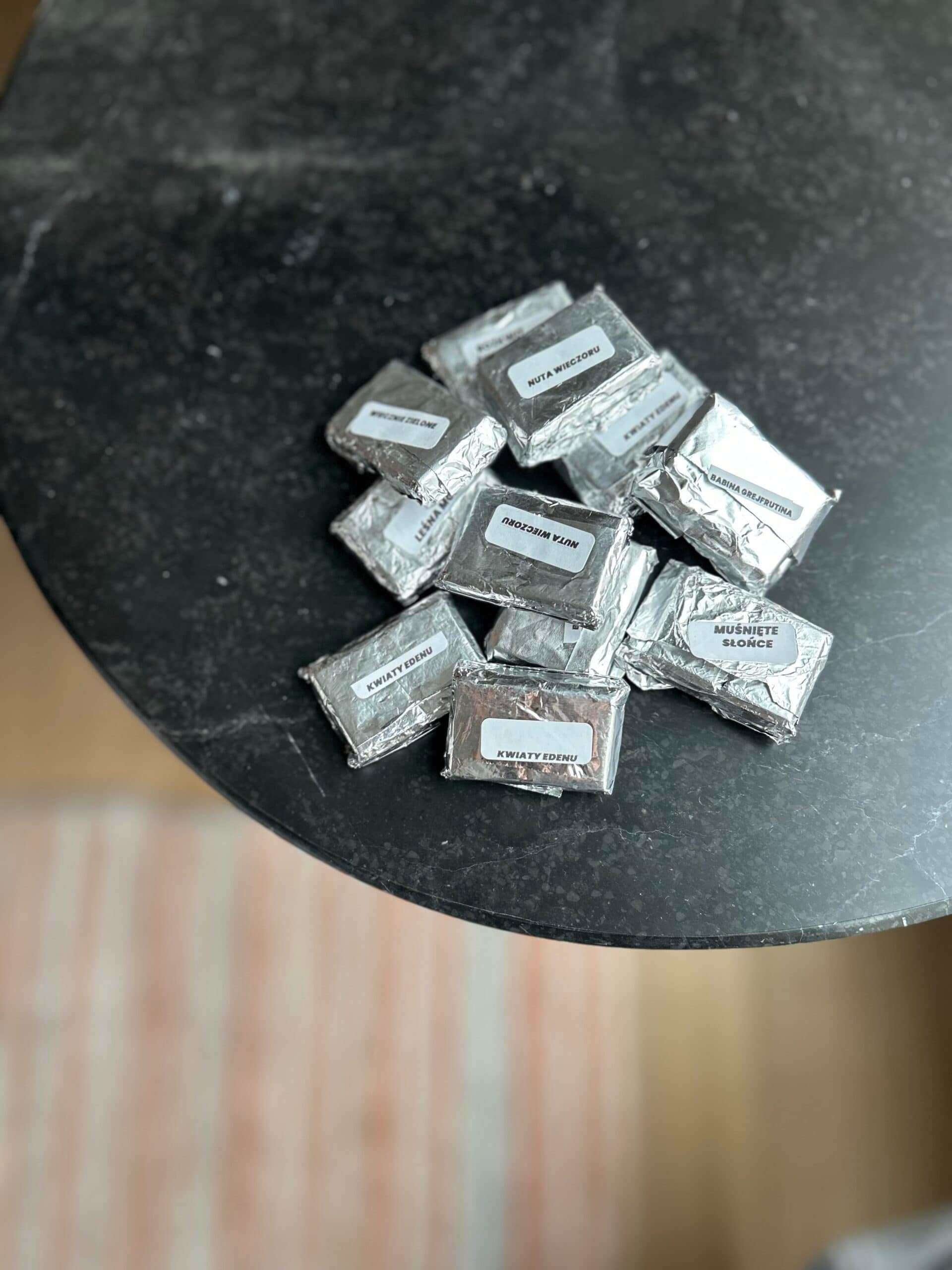 Tester zapachów wszystkich kompozycji świec